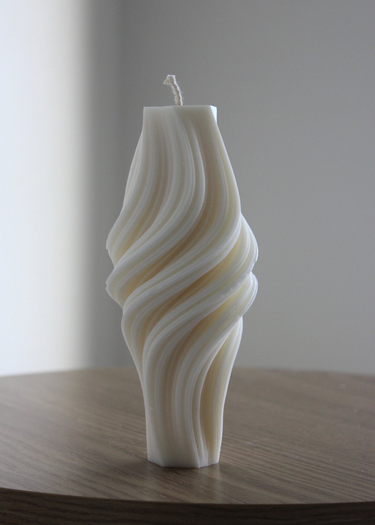 Twister candle