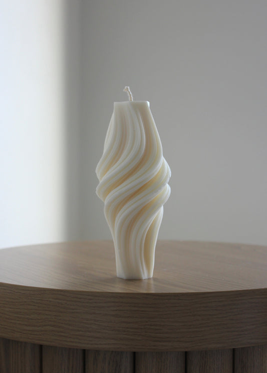 Twister candle